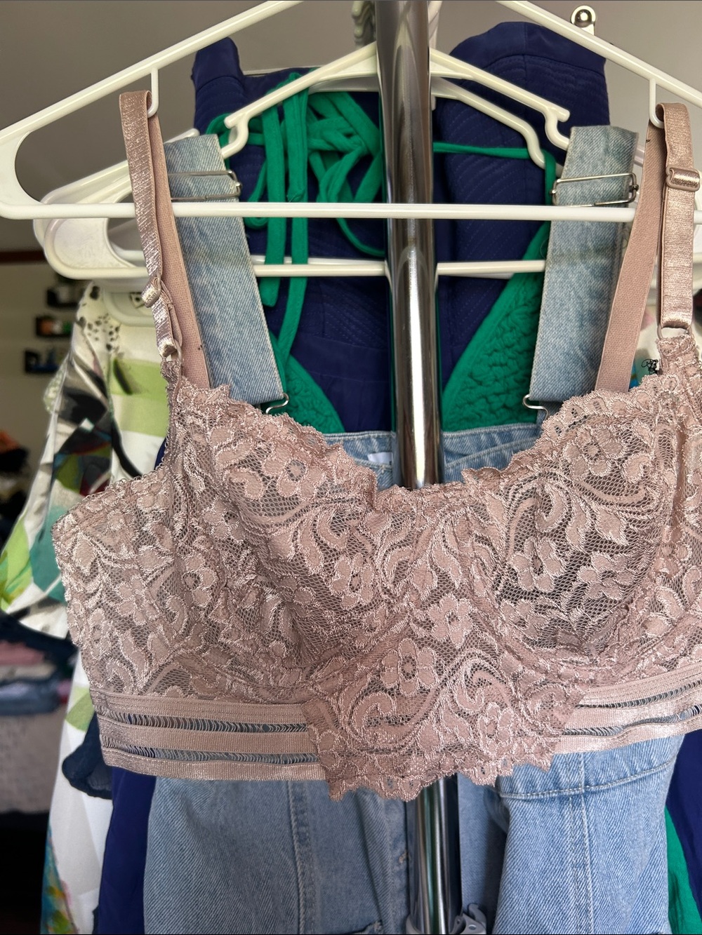 smart & sexy Lace Bralette in Dusty Mauve